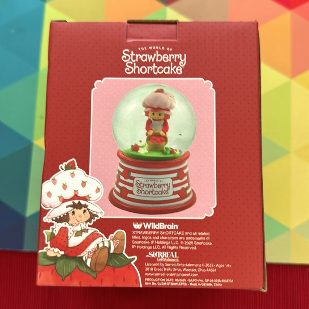 Strawberry Shortcake Mini Snow Globe